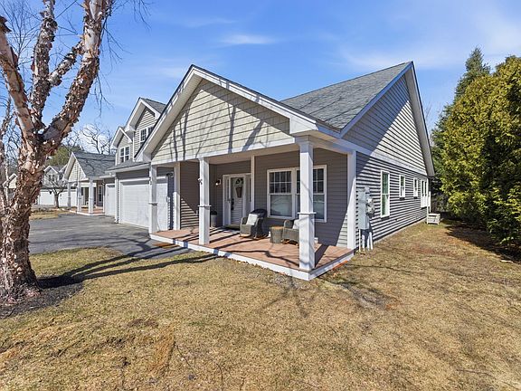 4th image of 23 Gables Way #23