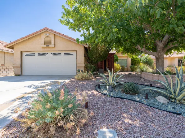 3284 Voyager St, Rosamond, CA 93560
