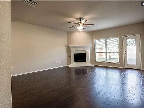4th image of 616 Crowell Dr