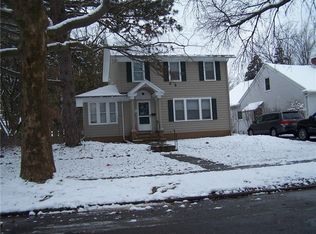 99 Saint Regis Dr S, Rochester, NY 14618