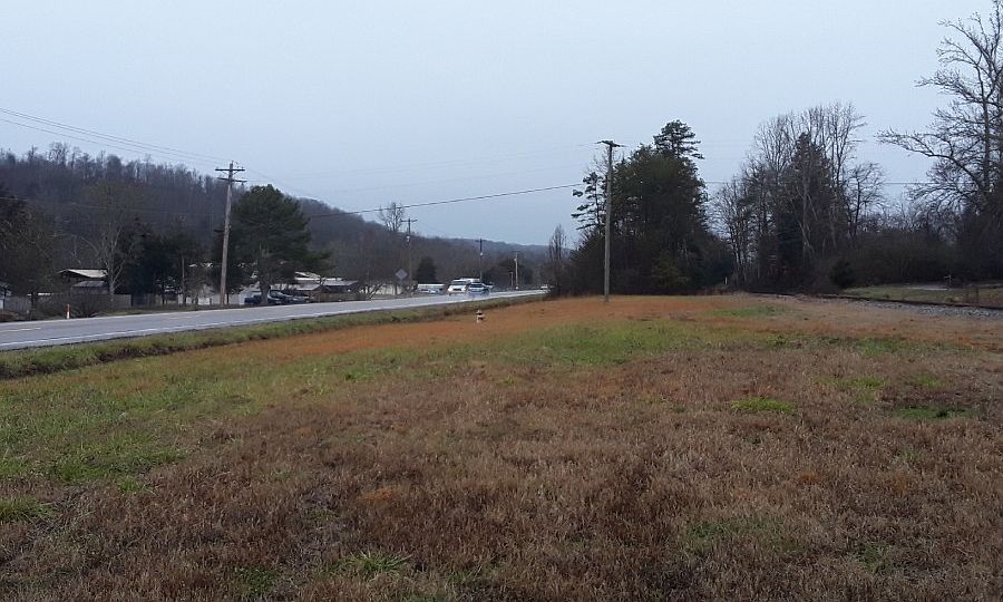 2nd image of 1303 Oliver Springs Hwy
