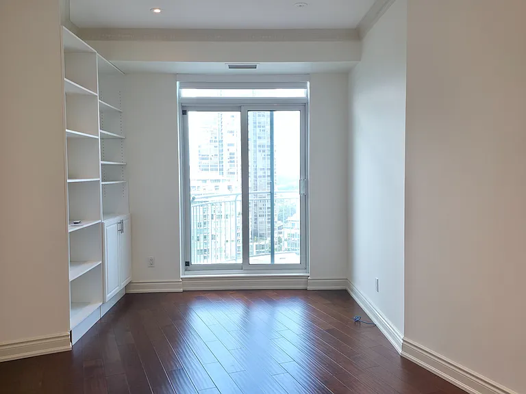 2111 Lake Shore Blvd W #Penthouse 18 — Photo 15
