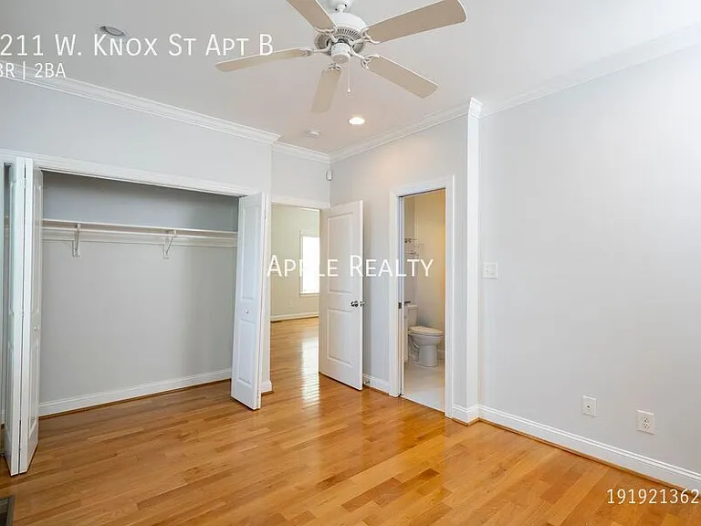 2211 W Knox St #B — Photo 5