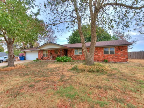 300 N Maryella Ter, Mustang, OK 73064