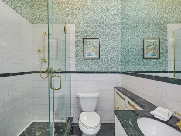 993 Park Avenue image 9 of 12