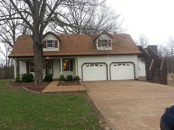 detach garage if u look clos