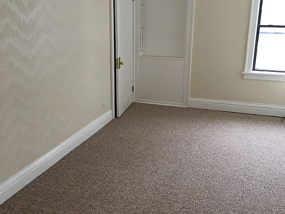 3rd image of 6022 Dewey Ave #A