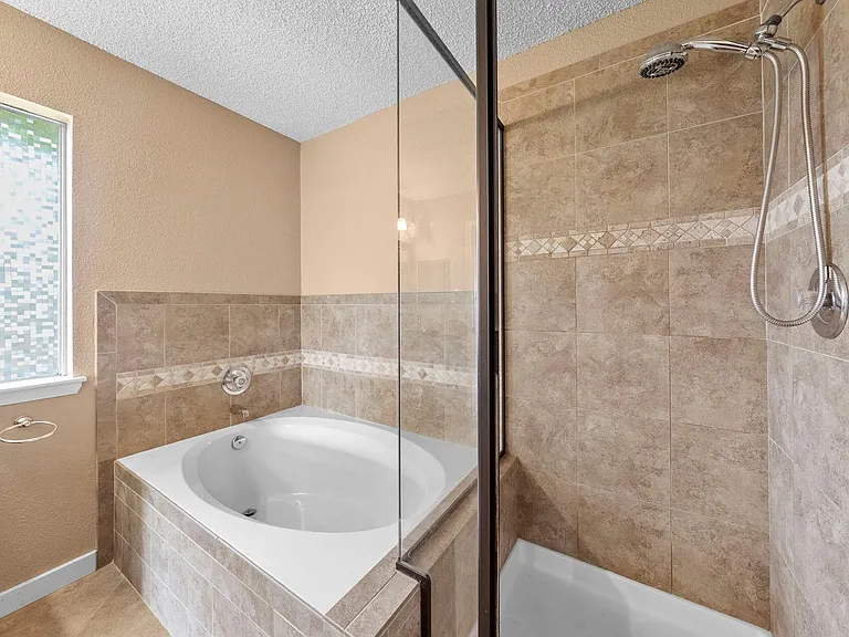 6700 Carisbrooke Ln — Photo 23