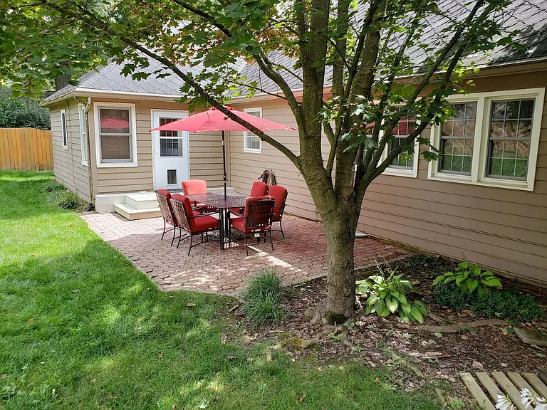 810 Elmwood Dr — Photo 28