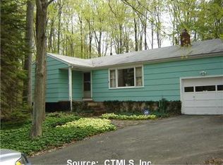 2 Bailey Dr, North Branford, CT 06471