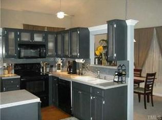 9112 Castleton Ln, Raleigh, NC 27615