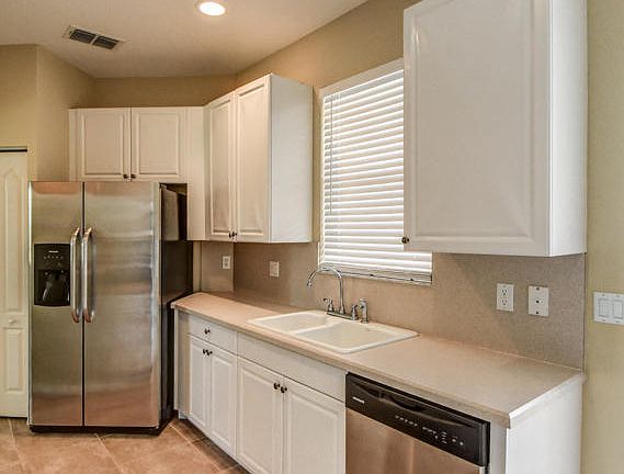 3rd image of 9937 SW Stonegate Dr
