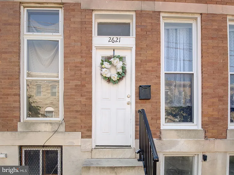 2621 E Oliver St — Photo 4