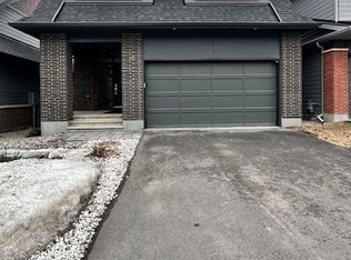 26 Stanhope Ct, Ottawa, ON K2J6S2