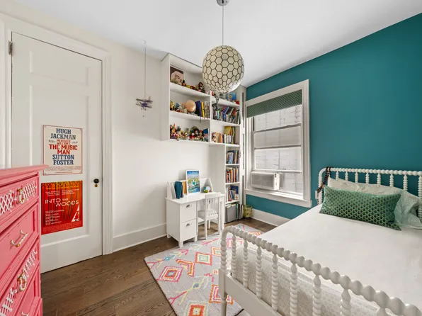 261 West 22nd Street image 13 of 14