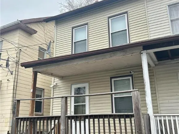 205 Bangor St, Bangor, PA 18013