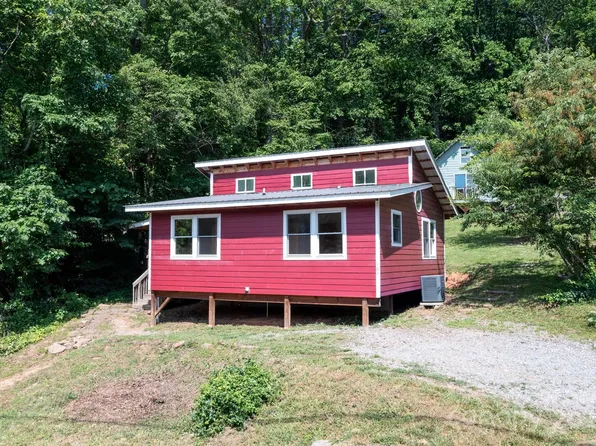 109 Azalea Ave, Swannanoa, NC 28778