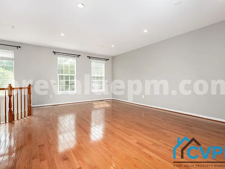 806 Emory Ct — Photo 11