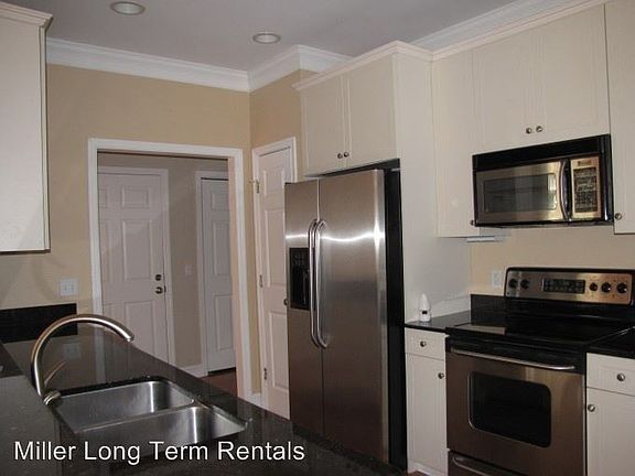 3rd image of 36 Peregrine Dr