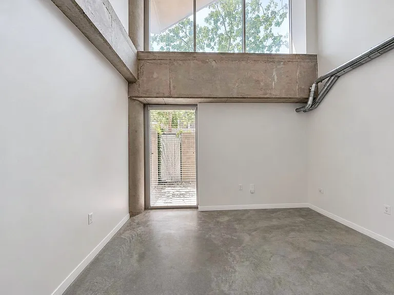 1001 Belleview St #103 — Photo 15