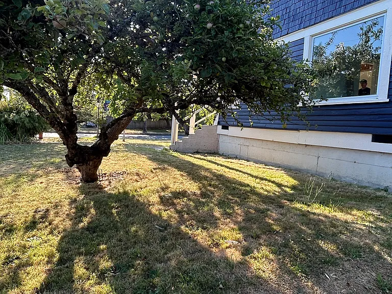2200 Iron St — Photo 6