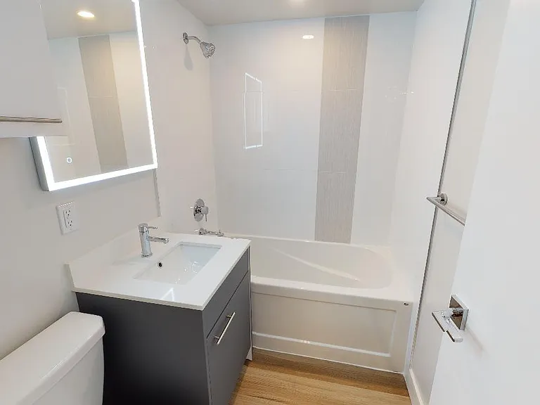 1270 Nicola St #404 — Photo 8
