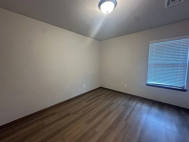 11008 SW 36th St — Photo 43