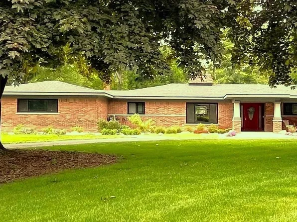 1750 Ledbury Dr, Bloomfield Hills, MI 48304