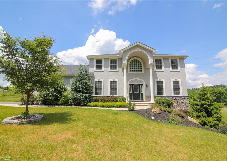 2nd image of 270 Lewis Cir
