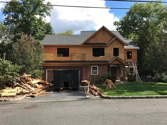 1st image of 188 Beechwood Dr