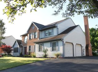 121 New York Ave, Sinking Spring, PA 19608