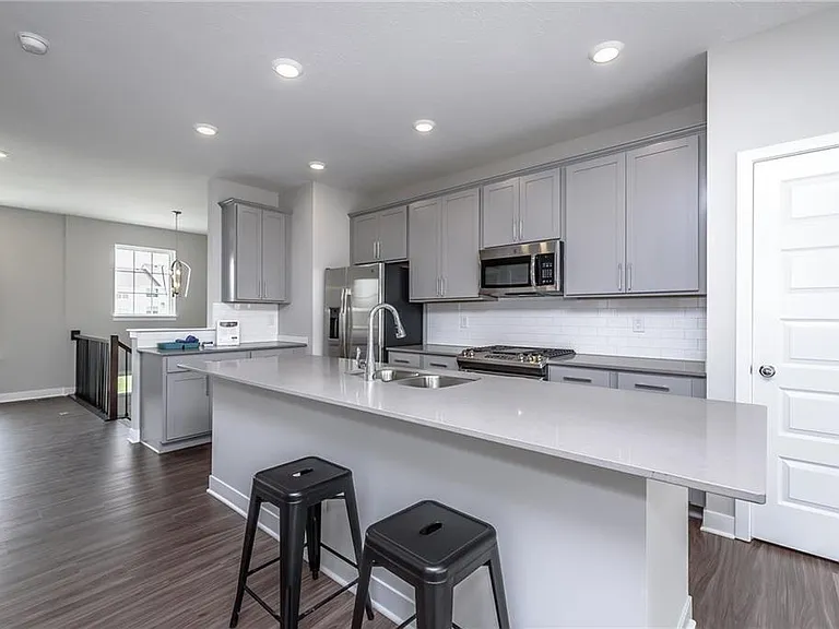 3511 Buckner Dr — Photo 3