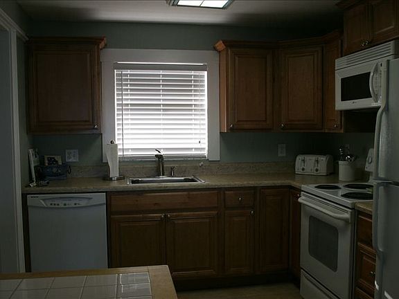 5th image of 1230 Gulf Blvd