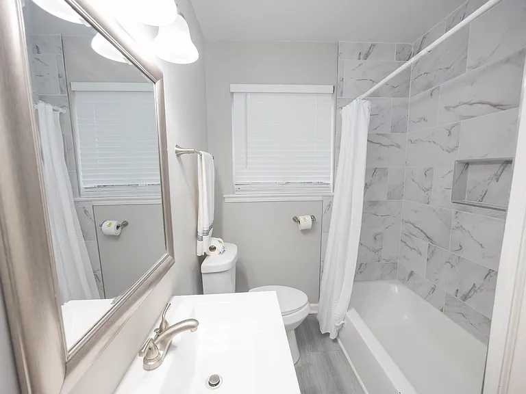 2058 Woodley Rd — Photo 11