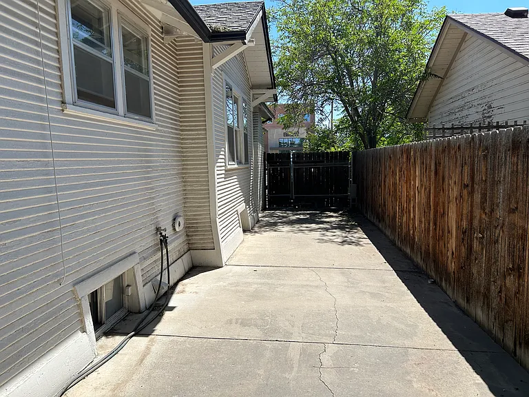1421 N 7th St — Photo 7
