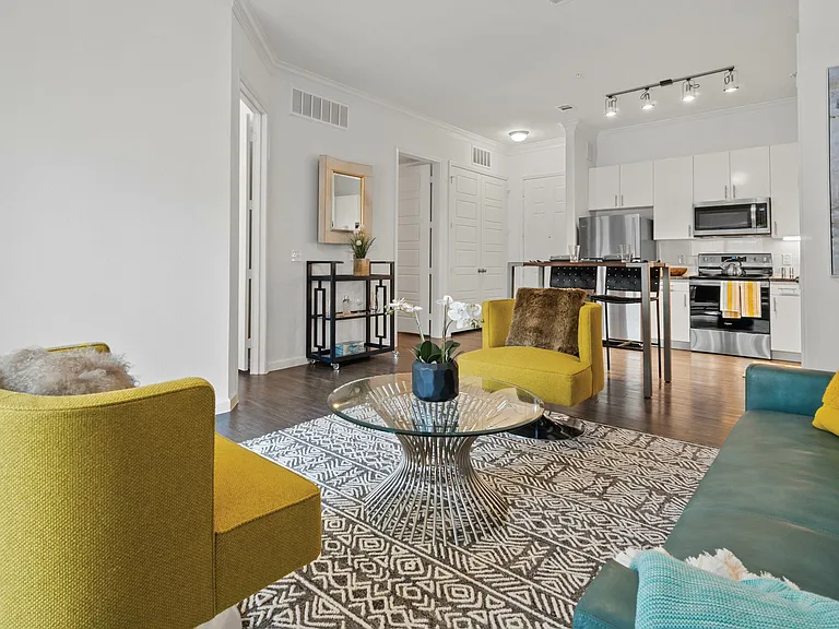 W3-LuxeMercerCrossing A1_Living Room W3-LuxeMercerCrossing A1_Living Room