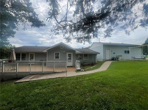 2214 Dewey Ave, Saint Joseph, MO 64505