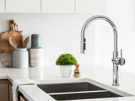 4th image of 4788 Hastings St #203
