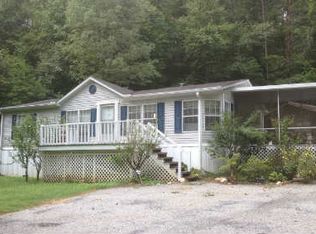 387 Avery Scroggs Rd, Hayesville, NC 28904