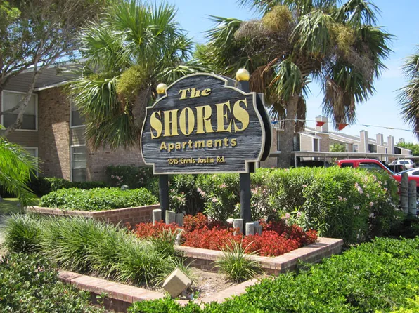 The Shores Apartments