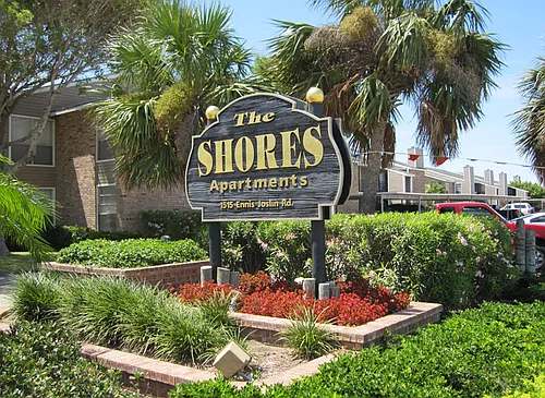 The Shores Apartments Photo 1 The Shores Apartments Photo 1