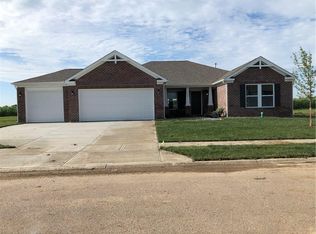 1939 Shellbark Ct, Columbus, IN 47201