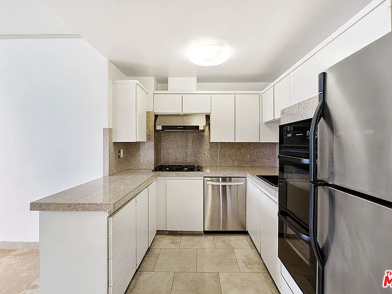 17350 Sunset Blvd #103 — Photo 12