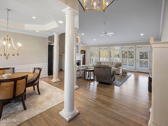 3rd image of 9104 Bolton Ln
