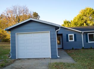 816 NE Ball Dr APT A, Lees Summit, MO 64086