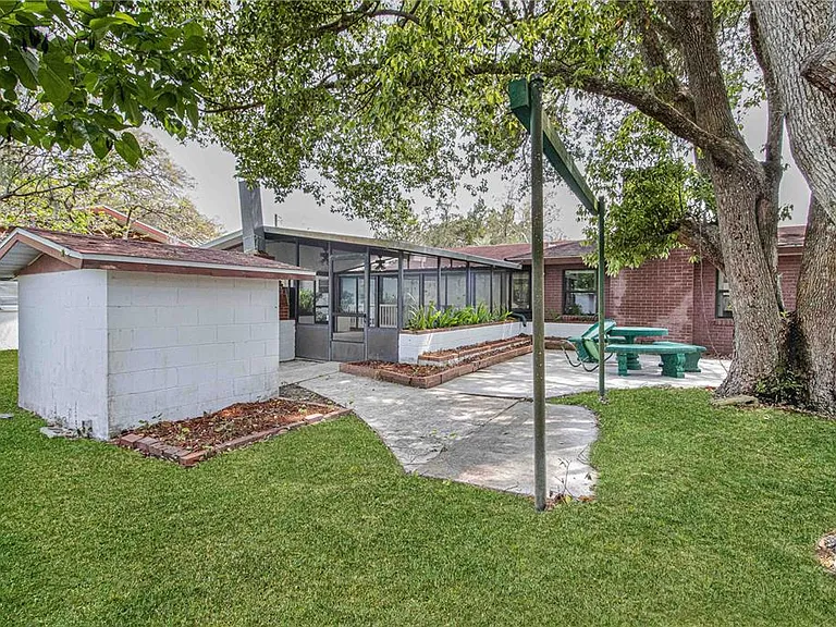 8225 E Highway 25 — Photo 13