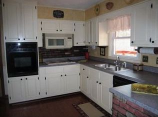 4424 Brookwood Dr, Summerville, GA 30747