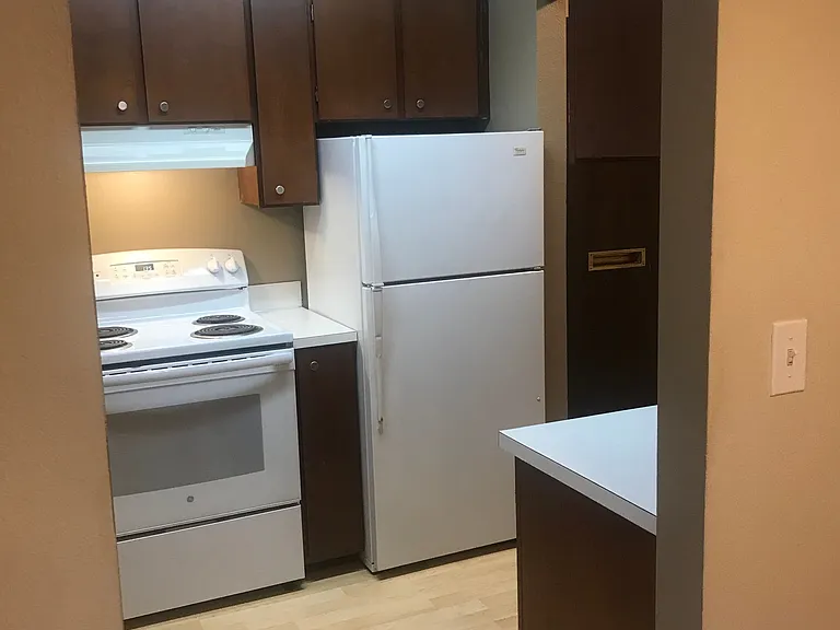 SW Terri Ct — Photo 2