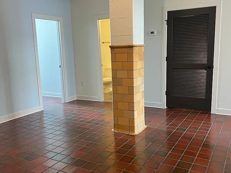 Pulaski Lofts — Photo 137