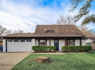 730 Pecan St, Burleson, TX 76028